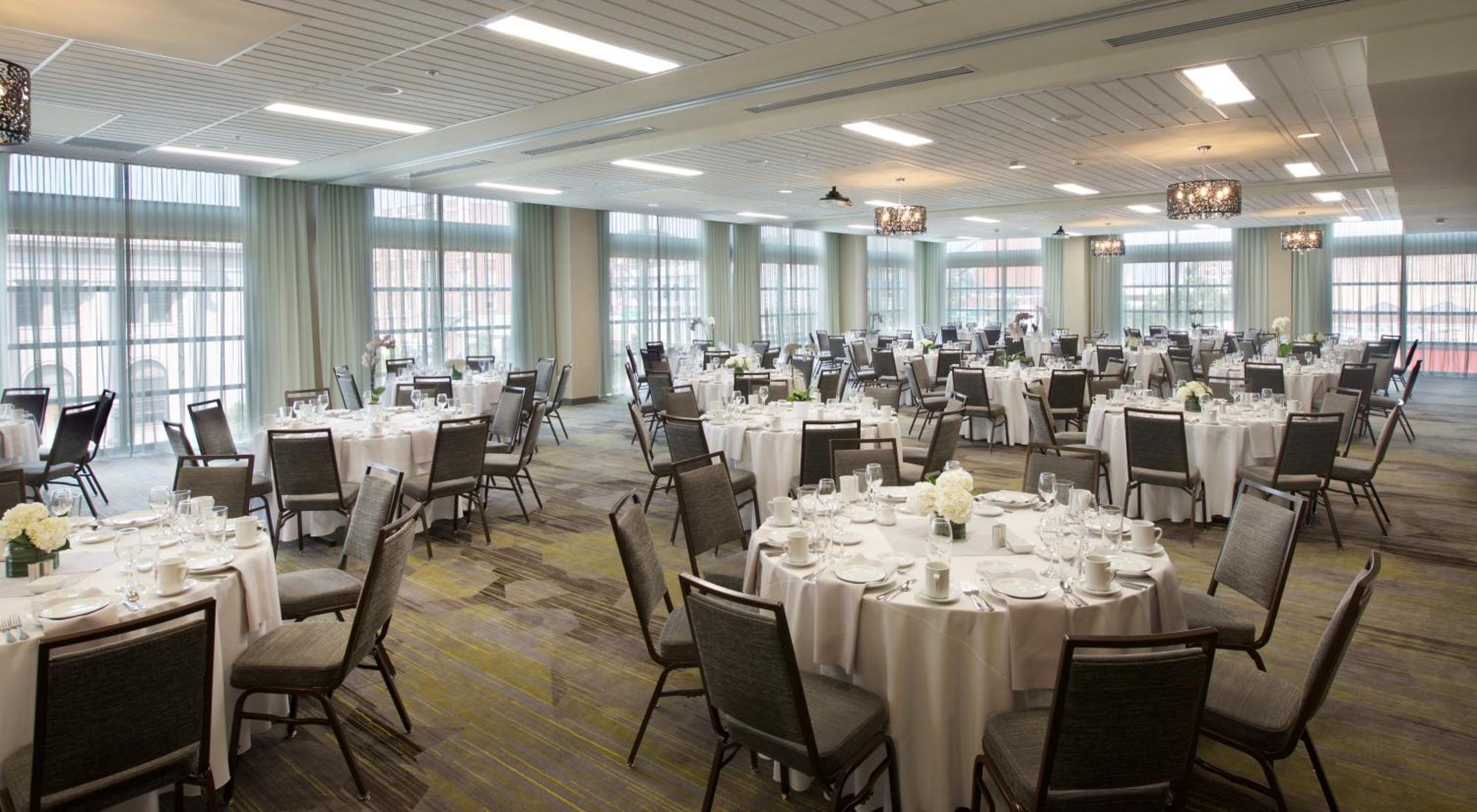 Courtyard By Marriott Seattle Everett Downtown Ngoại thất bức ảnh