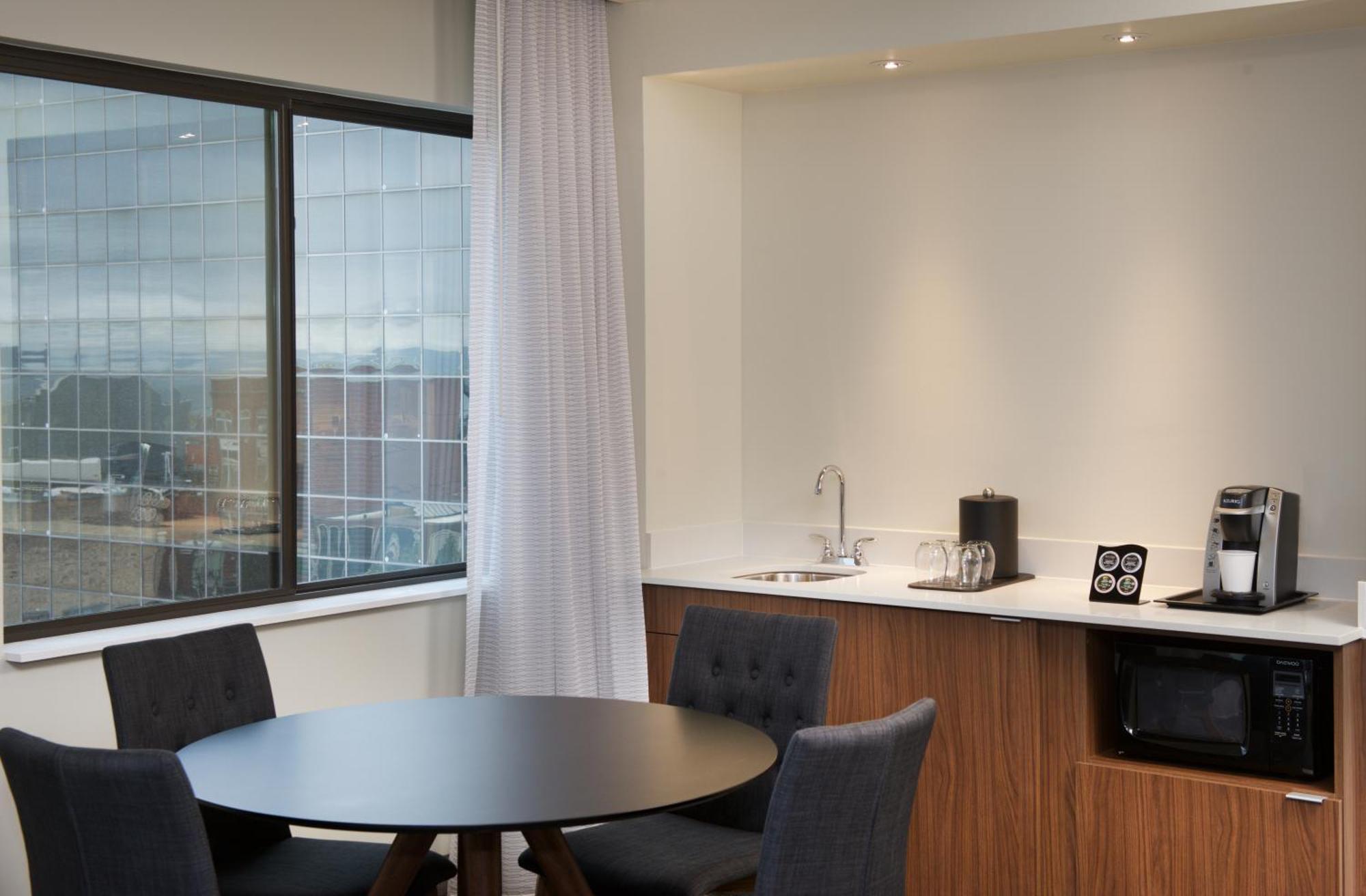 Courtyard By Marriott Seattle Everett Downtown Ngoại thất bức ảnh