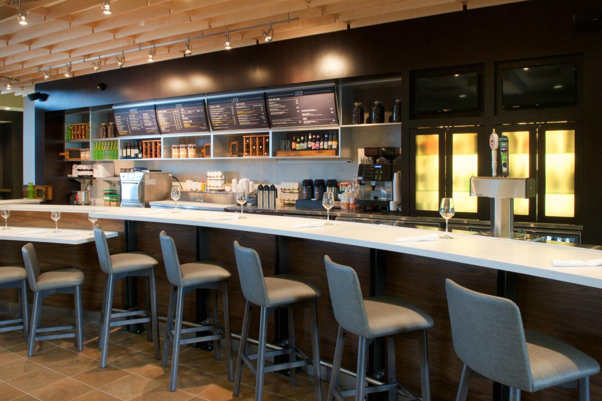 Courtyard By Marriott Seattle Everett Downtown Ngoại thất bức ảnh