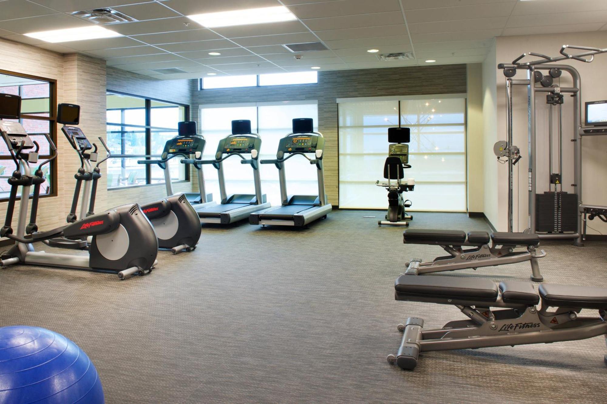 Courtyard By Marriott Seattle Everett Downtown Ngoại thất bức ảnh
