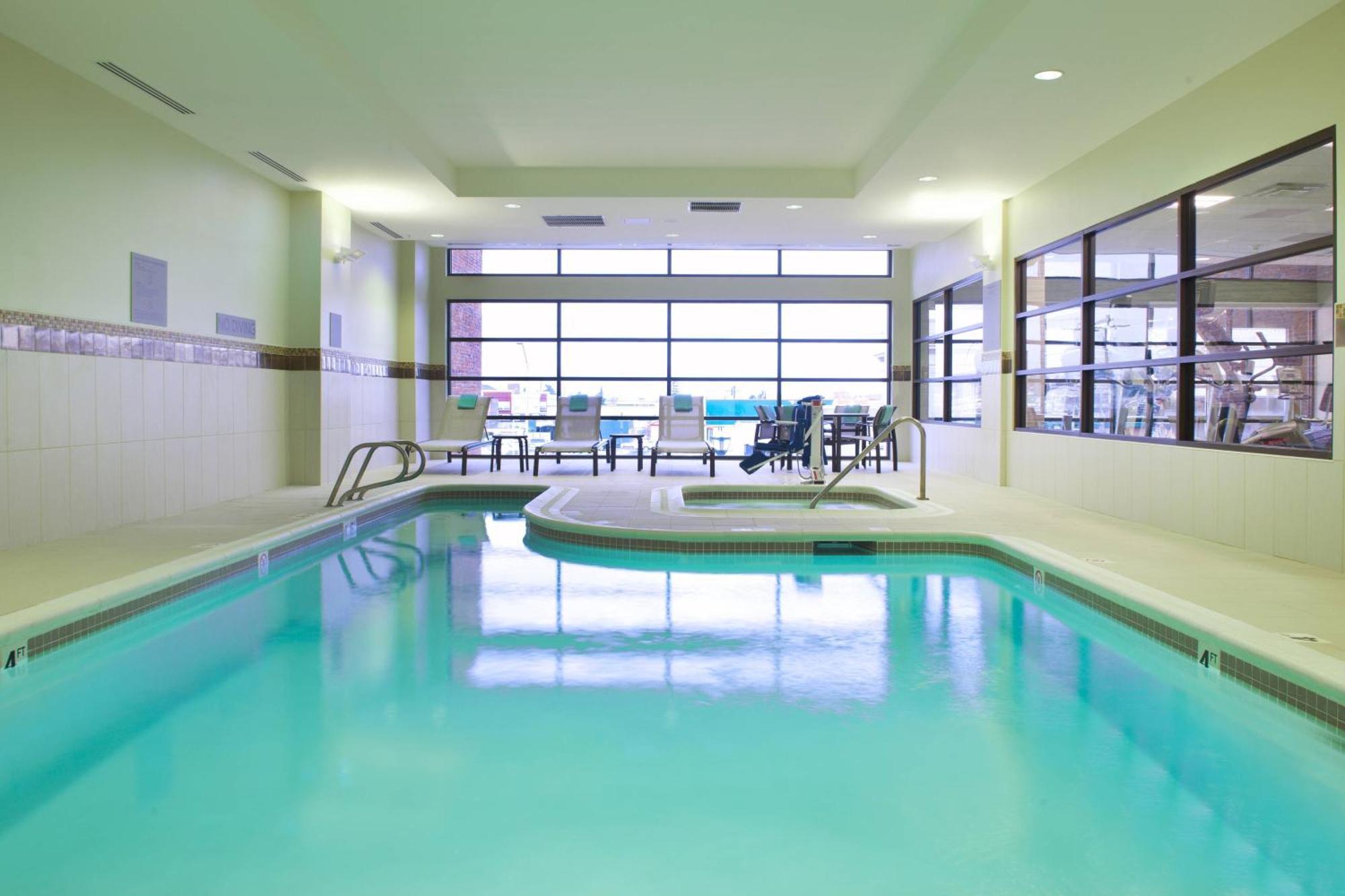 Courtyard By Marriott Seattle Everett Downtown Ngoại thất bức ảnh