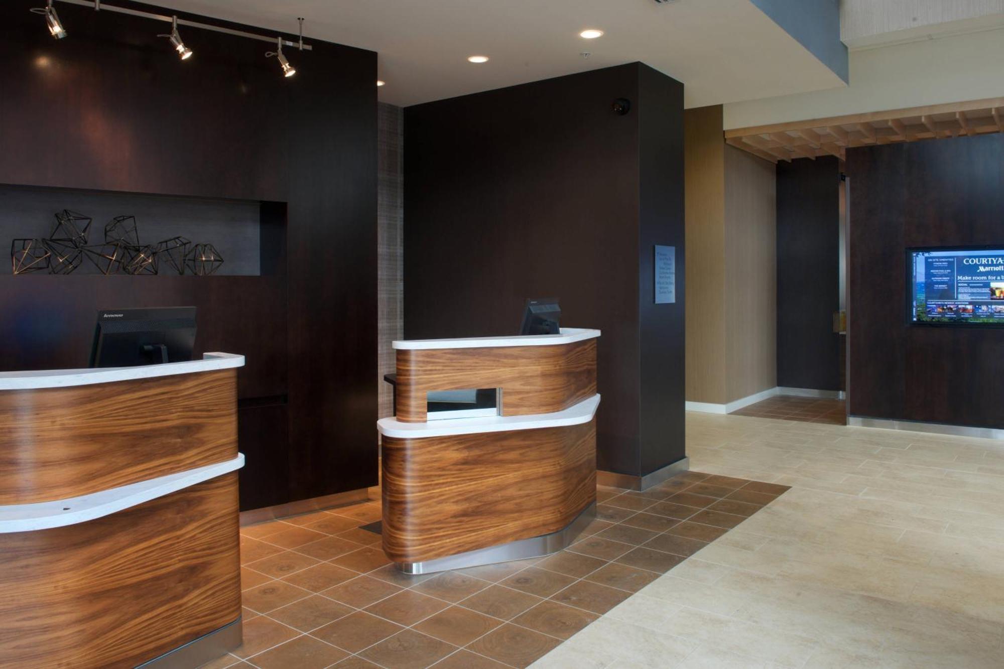 Courtyard By Marriott Seattle Everett Downtown Ngoại thất bức ảnh